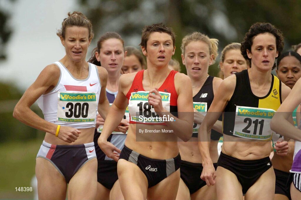 25 July 2004; Sonia O'Sullivan, Ballymore Cobh AC, in action alongside eventual winner Freda Davoren (183), UCC AC and fourth placed Sinead Delahunty (211), Kilkenny City Harriers AC, in the Women's 1500m Final. AAI Senior Track and Field Championships, Morton Stadium, Santry, Dublin. Picture credit; Brendan Moran / SPORTSFILE