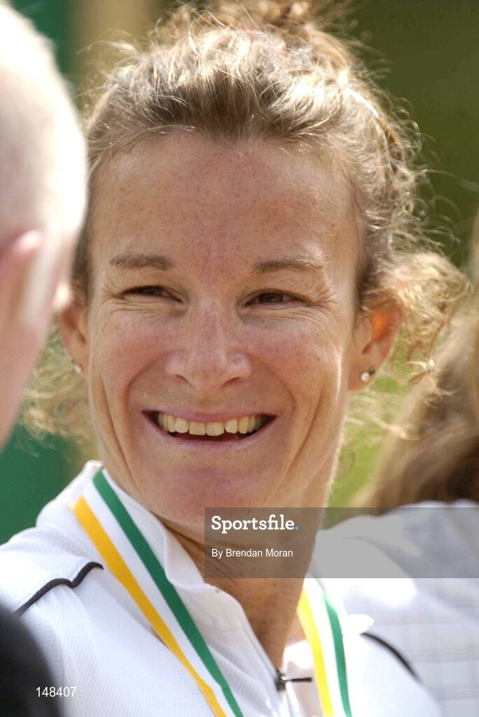 25 July 2004; A relaxed Sonia O'Sullivan in between her two races, the 800m and 1500m. AAI Senior Track and Field Championships, Morton Stadium, Santry, Dublin. Picture credit; Brendan Moran / SPORTSFILE