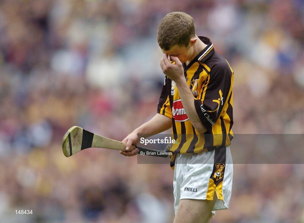 25 July 2004; Kilkenny's Tommy Walsh leaves the field having been sent off. Guinness All-Ireland Senior Hurling Championship, Quarter Final, Clare v Kilkenny, Croke Park, Dublin. Picture credit; Brian Lawless / SPORTSFILE