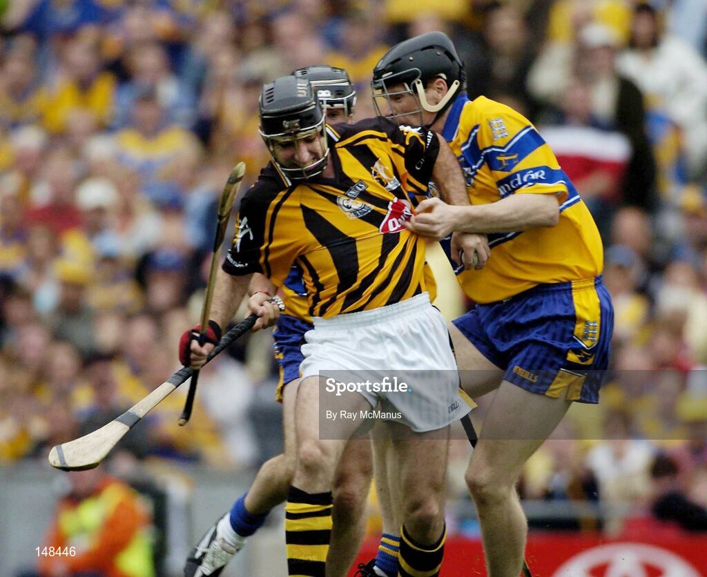25 July 2004; DJ Carey, Kilkenny, is tackled by Clare's Frank Lohan. Guinness All-Ireland Senior Hurling Championship, Quarter Final, Clare v Kilkenny, Croke Park, Dublin. Picture credit; Ray McManus / SPORTSFILE