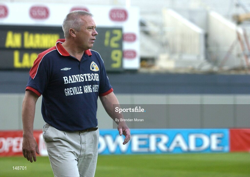 24 July 2004; Westmeath manager Paidi O Se paces up the sideline late in the game. Bank of Ireland Leinster Senior Football Championship Final Replay, Westmeath v Laois, Croke Park, Dublin. Picture credit; Brendan Moran / SPORTSFILE