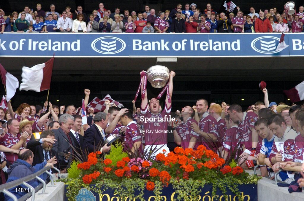24 July 2004; Rory O'Connell, Westmeath, lifts the trophy after victory over Laois. Bank of Ireland Leinster Senior Football Championship Final Replay, Westmeath v Laois, Croke Park, Dublin. Picture credit; Ray McManus / SPORTSFILE