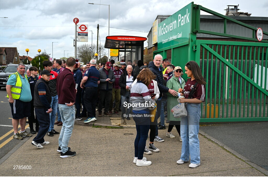 6 April 2024; Supporters arrive before the Connacht GAA Football Senior Championship quarter-final match between London and Galway at McGovern Park in Ruislip, England. Photo by Brendan Moran/Sportsfile