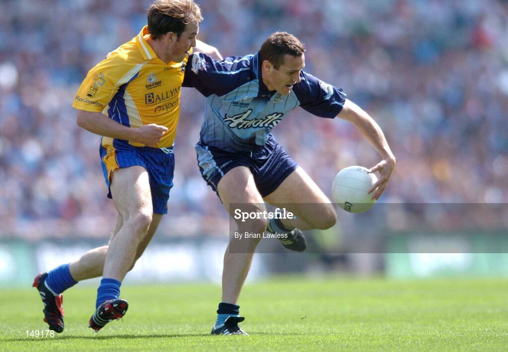 1 August 2004; Ciaran Whelan, Dublin, in action against David Casey, Roscommon. Bank of Ireland All-Ireland Football Championship, Round 4, Dublin v Roscommon, Croke Park, Dublin. Picture credit; Brian Lawless / SPORTSFILE