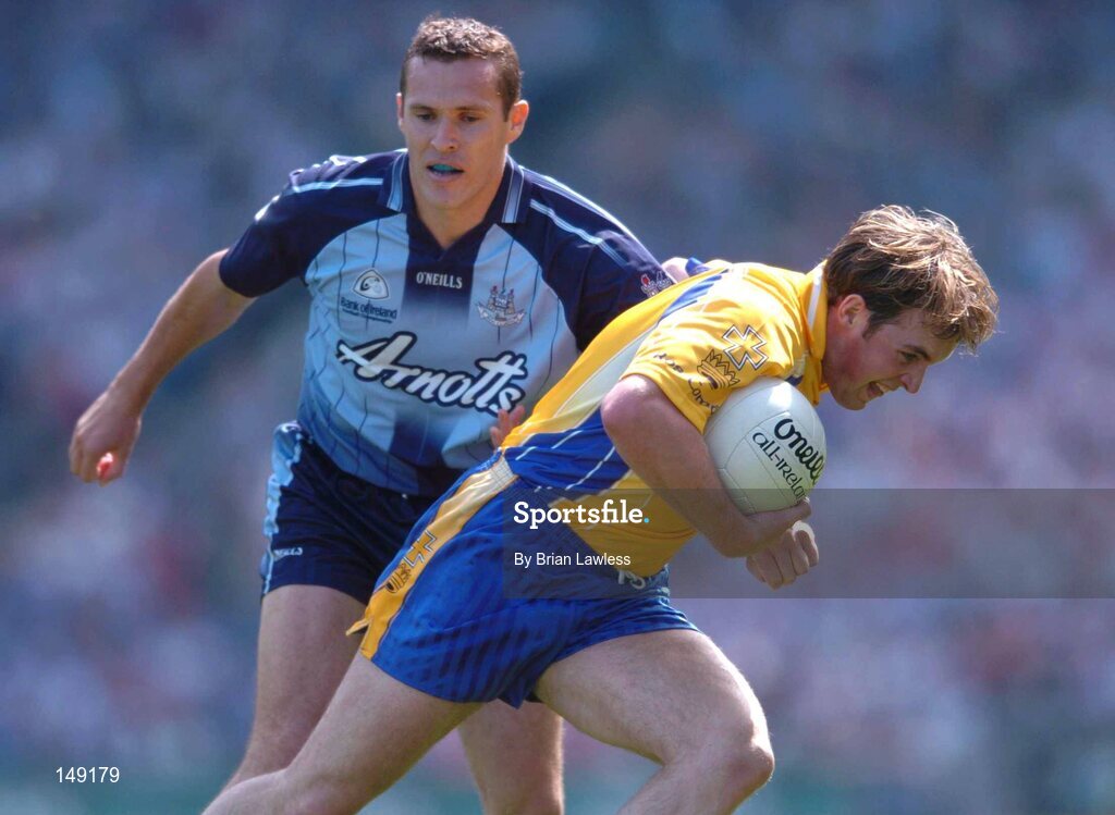 1 August 2004; David Casey, Roscommon, in action against Ciaran Whelan, Dublin. Bank of Ireland All-Ireland Football Championship, Round 4, Dublin v Roscommon, Croke Park, Dublin. Picture credit; Brian Lawless / SPORTSFILE