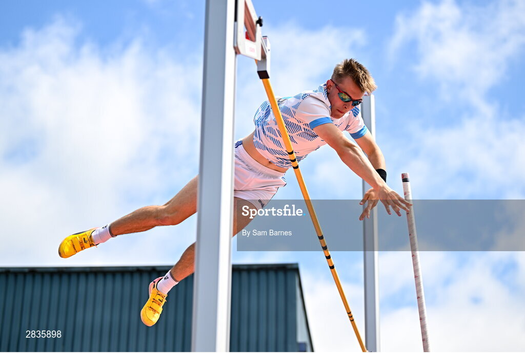 1 June 2024; Michael Kent of Good Counsel College New Ross, Wexford, on his way to winning the inter boys pole vault during day two of the 123.ie All-Ireland Schools’ Track and Field Championships at Tullamore Harriers Athletics Club in Offaly. Photo by Sam Barnes/Sportsfile