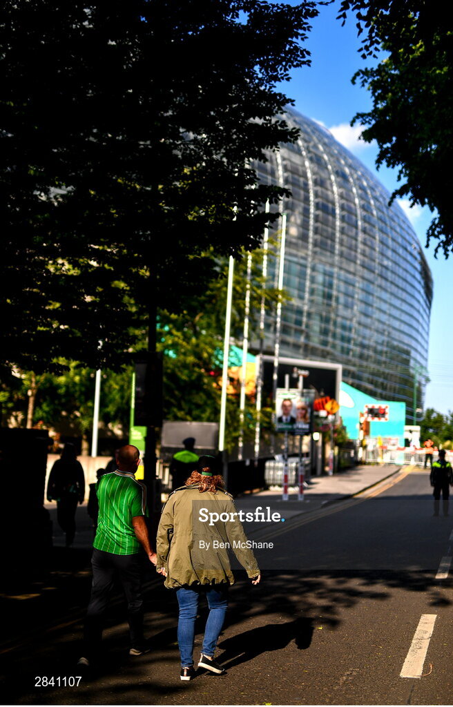 4 June 2024; Republic of Ireland supporters arrive before the international friendly match between Republic of Ireland and Hungary at Aviva Stadium in Dublin. Photo by Ben McShane/Sportsfile