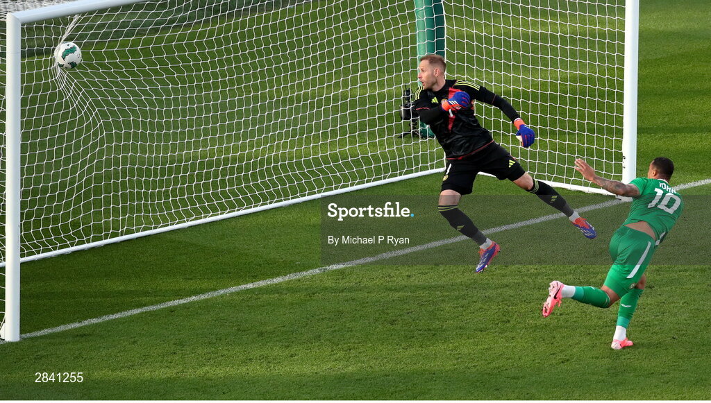 4 June 2024; Adam Idah of Republic of Ireland heads to score his side's first goal during the international friendly match between Republic of Ireland and Hungary at Aviva Stadium in Dublin. Photo by Michael P Ryan/Sportsfile