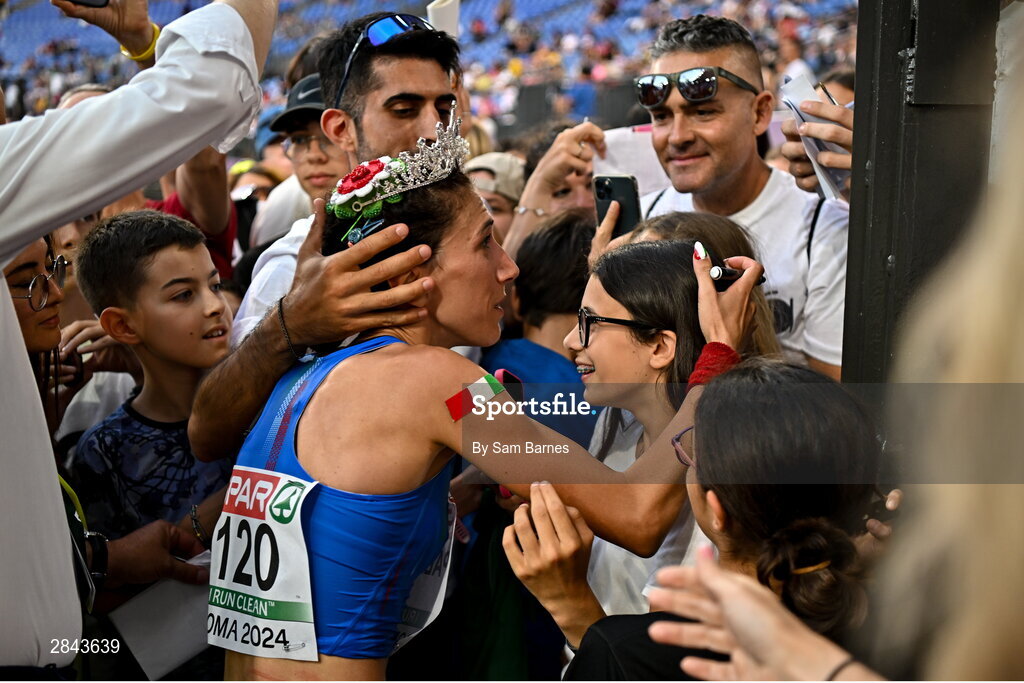 7 June 2024; Antonella Palmisano of Italy celebrates with supporters after winning the Women's 20km Race Walk final during day one of the 2024 European Athletics Championships at the Stadio Olimpico in Rome, Italy. Photo by Sam Barnes/Sportsfile