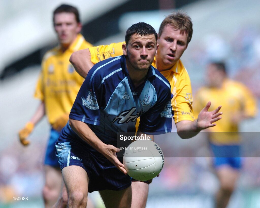 1 August 2004; Alan Brogan, Dublin, in action against Michael Ryan, Roscommon. Bank of Ireland All-Ireland Football Championship, Round 4, Dublin v Roscommon, Croke Park, Dublin. Picture credit; Brian Lawless / SPORTSFILE