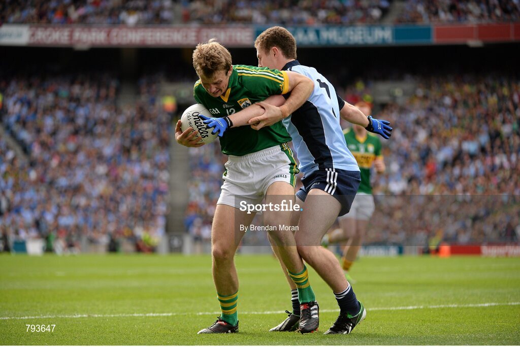 1 September 2013; Donnchadh Walsh, Kerry, in action against Jack McCaffrey, Dublin. GAA Football All-Ireland Senior Championship, Semi-Final, Dublin v Kerry, Croke Park, Dublin. Picture credit: Brendan Moran / SPORTSFILE