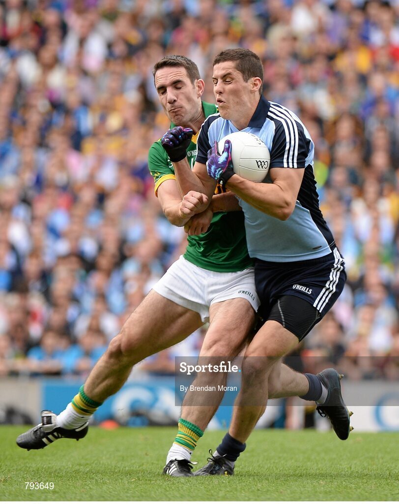 1 September 2013; Rory O'Carroll, Dublin, in action against Declan O'Sullivan, Kerry. GAA Football All-Ireland Senior Championship, Semi-Final, Dublin v Kerry, Croke Park, Dublin. Picture credit: Brendan Moran / SPORTSFILE