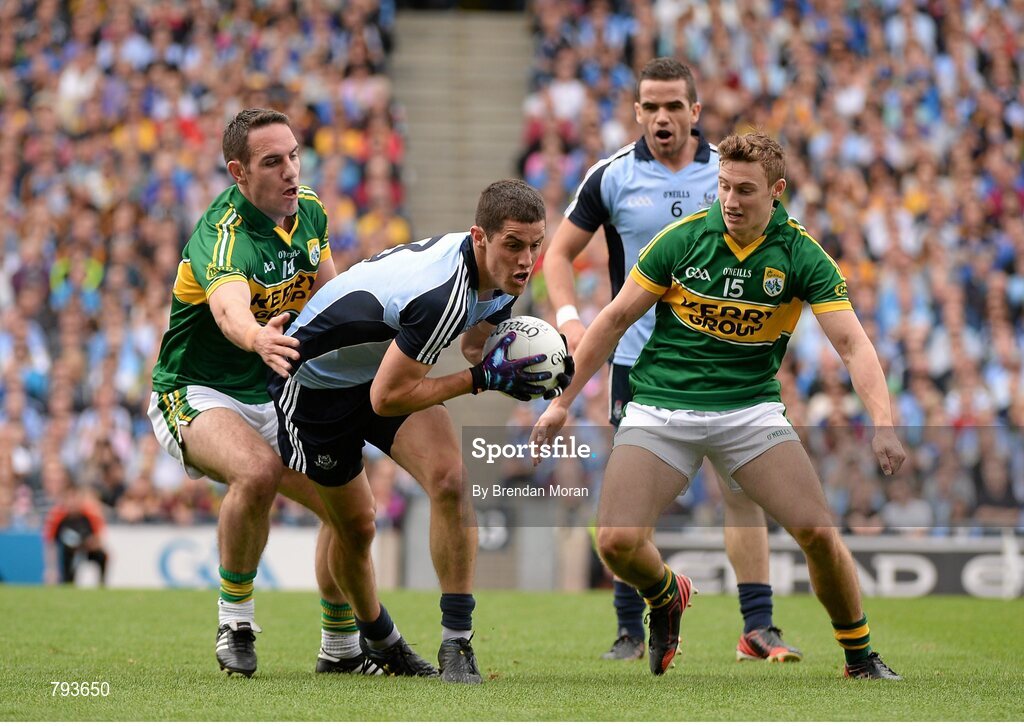 1 September 2013; Rory O'Carroll, Dublin, in action against Declan O'Sullivan, left, and James O'Donoghue, Kerry. GAA Football All-Ireland Senior Championship, Semi-Final, Dublin v Kerry, Croke Park, Dublin. Picture credit: Brendan Moran / SPORTSFILE