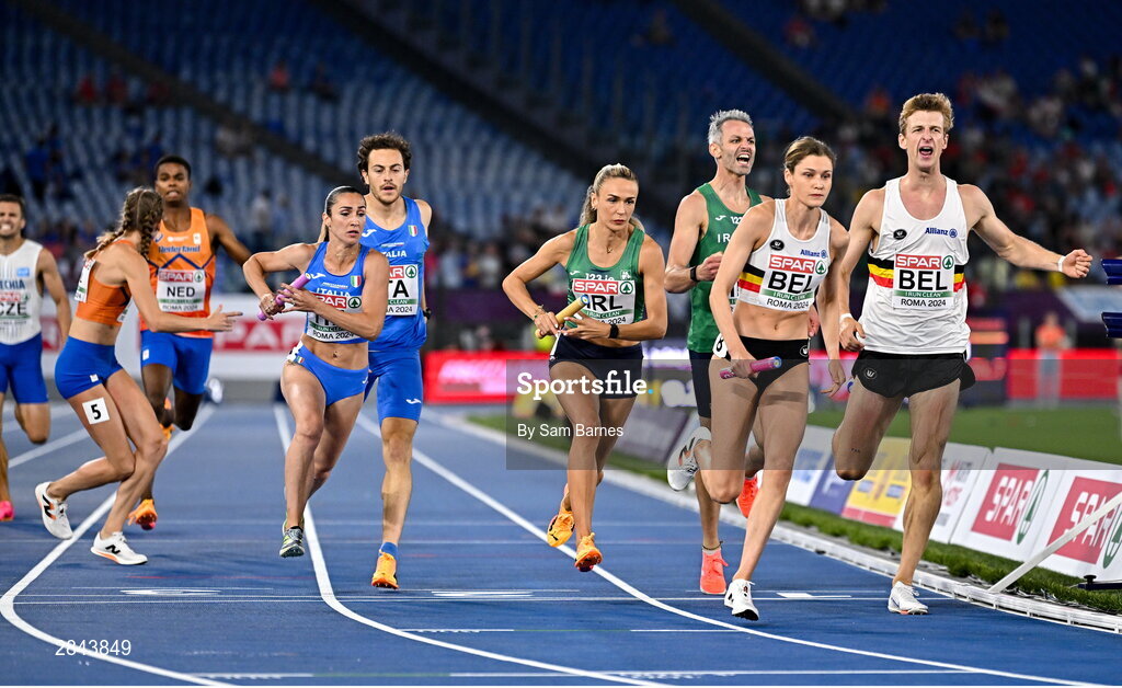 7 June 2024; Thomas Barr, right, passes the baton to Ireland teammate Sharlene Mawdsley in the Mixed 4x400m Relay final during day one of the 2024 European Athletics Championships at the Stadio Olimpico in Rome, Italy. Photo by Sam Barnes/Sportsfile