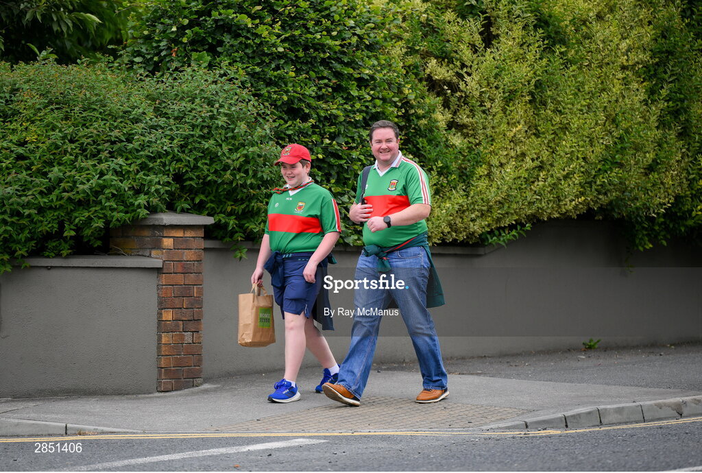 16 June 2024; Mayo supporters make their way to the GAA Football All-Ireland Senior Championship Round 3 match between Dublin and Mayo at Dr Hyde Park in Roscommon. Photo by Ray McManus/Sportsfile