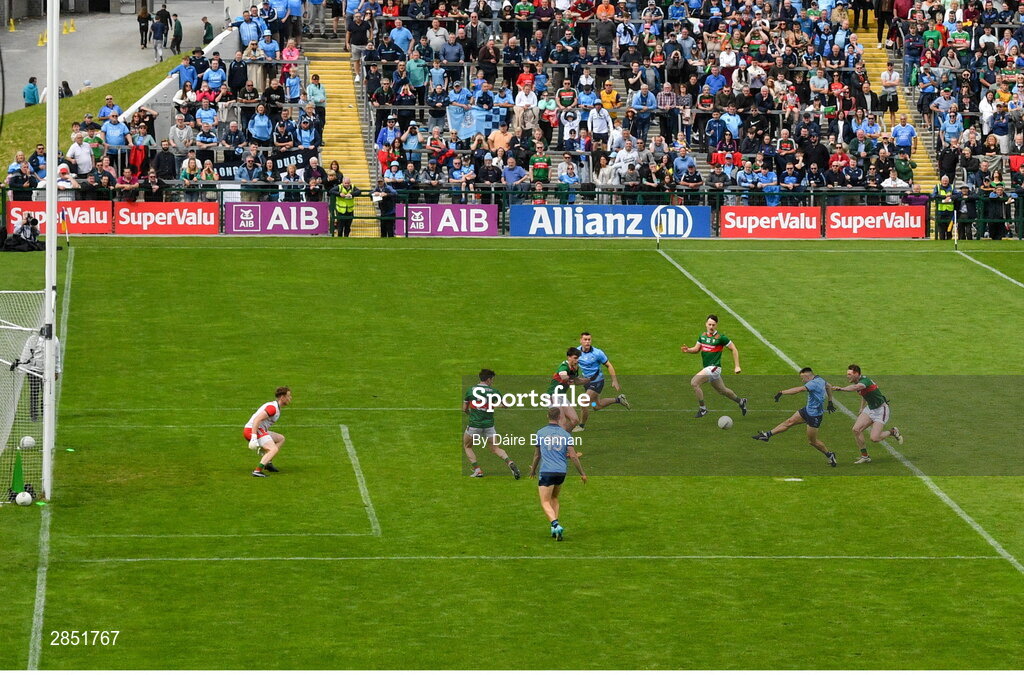 16 June 2024; Eoin Murchan of Dublin takes a shot which hit the crossbar and went over during the GAA Football All-Ireland Senior Championship Round 3 match between Dublin and Mayo at Dr Hyde Park in Roscommon. Photo by Daire Brennan/Sportsfile