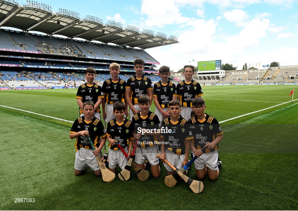 6 July 2024; The Kilkenny team, back row, left to right, Conor Spollen, Stonepark NS, Stonepark, Longford, Bobby Murphy, Scoil Naomh Bríd, Cill Mhantáin, Rían Keating, Two Mile House NS, Naas, Kildare, Harry Brennan, St Aidan's NS, Kilmanagh, Kilkenny, Cionnaodh Murphy, Scoil San Treasa, Áth Cliath, front row, left to right, Donnacha Nolan, Scoil Mhuire, Newtownforbes, Longford, Conal Bairéid, GS na gCloch Liath, Cill Mhantáin, Mark Phelan, Scoil Mhuire, Gowran, Kilkenny, Conor Ó Ceallaigh, Sacred Heart NS, Clondalkin, Dublin, Anraí Ó Cinnéide, Gaelscoil Nás na Ríogh, Cill Dara, ahead of the GAA INTO Cumann na mBunscol Respect Exhibition Go Games at the GAA Hurling All-Ireland Senior Championship semi-final match between Kilkenny and Clare at Croke Park in Dublin. Photo by Daire Brennan/Sportsfile