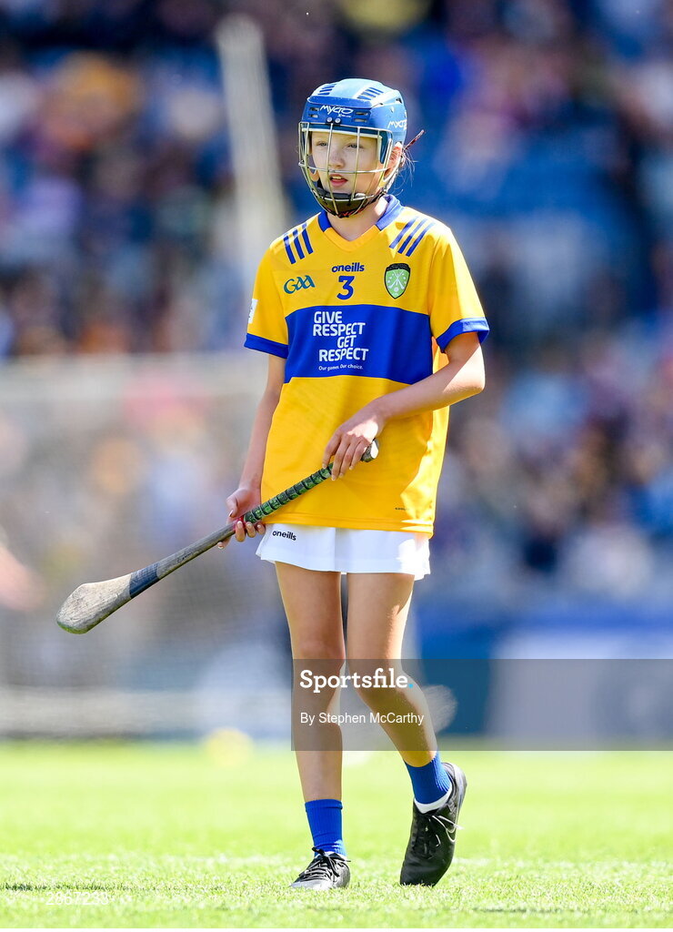 6 July 2024; Zara Lavin, SN Naomh Ailbhe, An Thaobhach, Sligeach, representing Clare, during the GAA INTO Cumann na mBunscol Respect Exhibition Go Games at the GAA Hurling All-Ireland Senior Championship semi-final match between Kilkenny and Clare at Croke Park in Dublin. Photo by Stephen McCarthy/Sportsfile