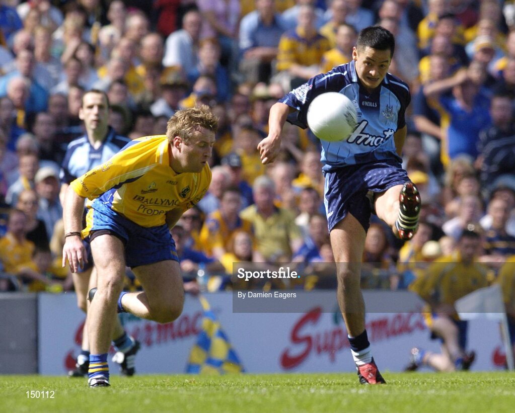 1 August 2004; Jason Sherlock, Dublin, in action against Michael Ryan, Roscommon. Bank of Ireland All-Ireland Football Championship, Round 4, Dublin v Roscommon, Croke Park, Dublin. Picture credit; Damien Eagers / SPORTSFILE