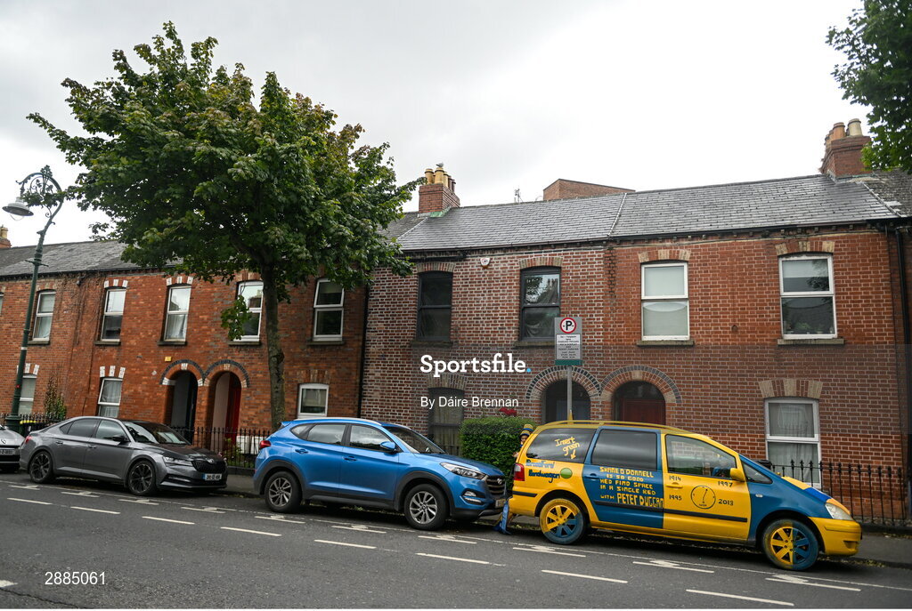 21 July 2024; A Clare supporters car parked on Belvedere Road ahead of the GAA Hurling All-Ireland Senior Championship Final between Clare and Cork at Croke Park in Dublin. Photo by Daire Brennan/Sportsfile