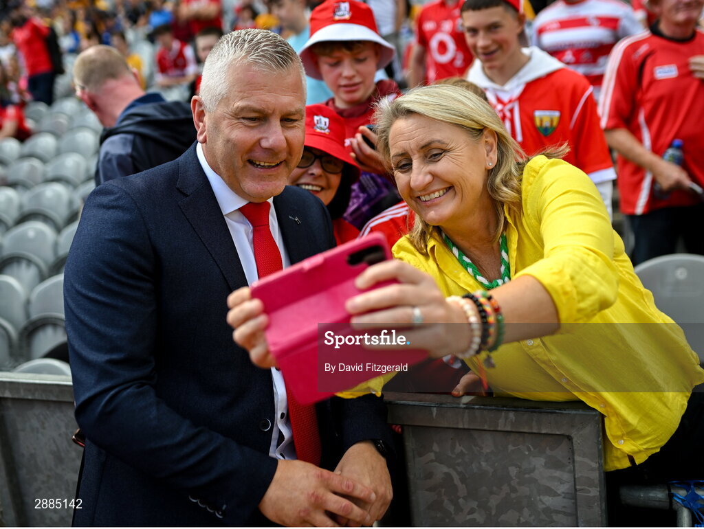 21 July 2024; Former Cork hurler Diarmuid O'Sullivan with supporters before the GAA Hurling All-Ireland Senior Championship Final between Clare and Cork at Croke Park in Dublin. Photo by David Fitzgerald/Sportsfile
