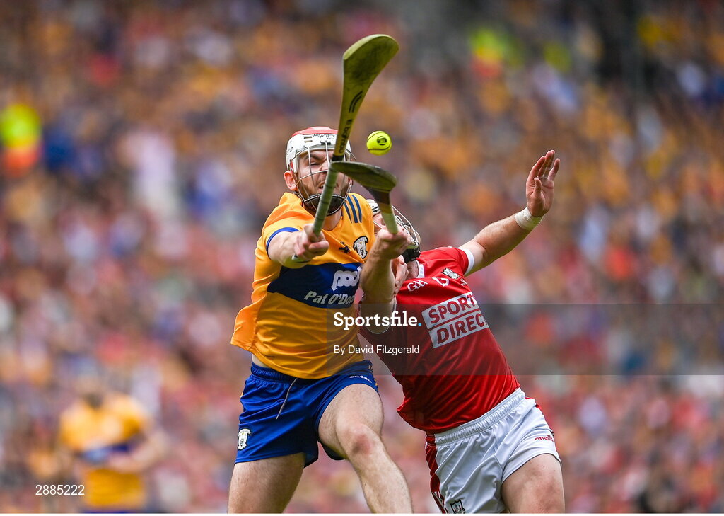 21 July 2024; Conor Leen of Clare in action against Patrick Horgan of Cork during the GAA Hurling All-Ireland Senior Championship Final between Clare and Cork at Croke Park in Dublin. Photo by David Fitzgerald/Sportsfile