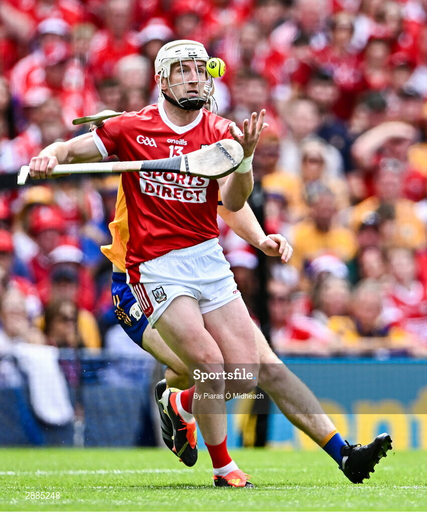 21 July 2024; Patrick Horgan of Cork in action against Conor Leen of Clare during the GAA Hurling All-Ireland Senior Championship Final between Clare and Cork at Croke Park in Dublin. Photo by Piaras Ó Mídheach/Sportsfile