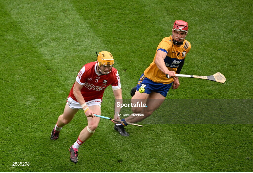 21 July 2024; Shane Barrett of Cork in action against John Conlon of Clare during the GAA Hurling All-Ireland Senior Championship Final between Clare and Cork at Croke Park in Dublin. Photo by Daire Brennan/Sportsfile