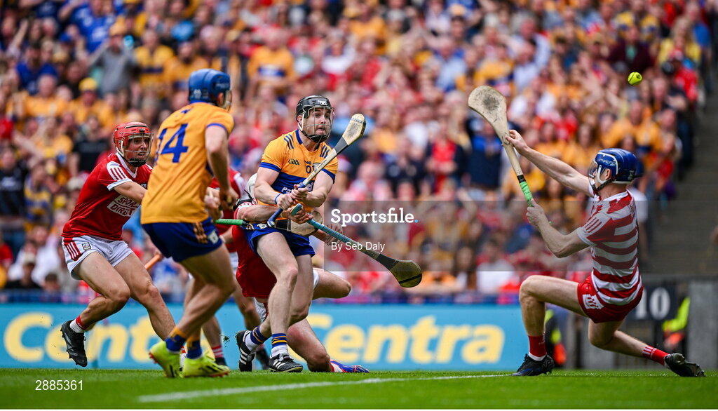 21 July 2024; Tony Kelly of Clare scores his side's third goal during the GAA Hurling All-Ireland Senior Championship Final match between Clare and Cork at Croke Park in Dublin. Photo by Seb Daly/Sportsfile