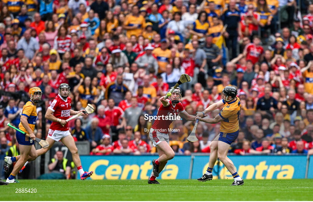 21 July 2024; Tony Kelly of Clare scores his side's final point in normal time during the GAA Hurling All-Ireland Senior Championship Final between Clare and Cork at Croke Park in Dublin. Photo by Brendan Moran/Sportsfile