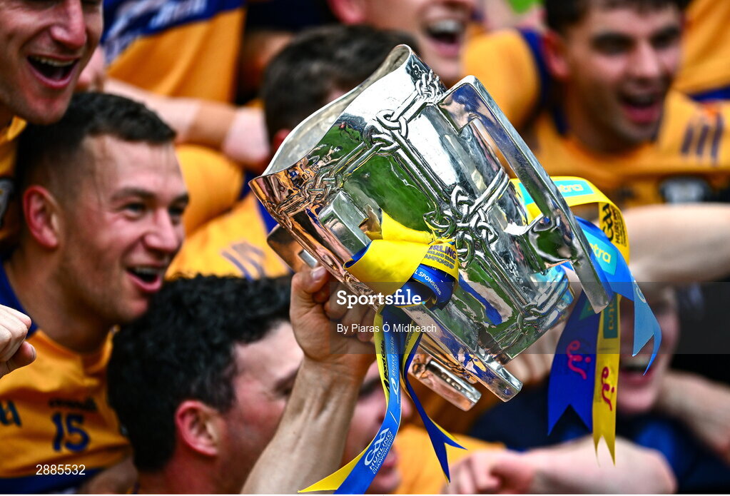 21 July 2024; Clare players celebrate with the Liam MacCarthy Cup after their side's victory in the GAA Hurling All-Ireland Senior Championship Final between Clare and Cork at Croke Park in Dublin. Photo by Piaras Ó Mídheach/Sportsfile