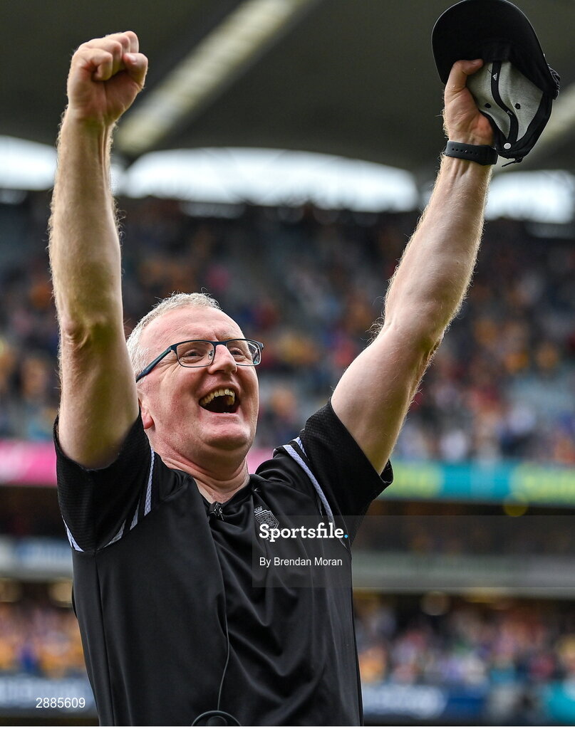 21 July 2024; Clare manager Brian Lohan celebrates as his captain Tony Kelly lifts the Liam MacCarthy cup after the GAA Hurling All-Ireland Senior Championship Final between Clare and Cork at Croke Park in Dublin. Photo by Brendan Moran/Sportsfile