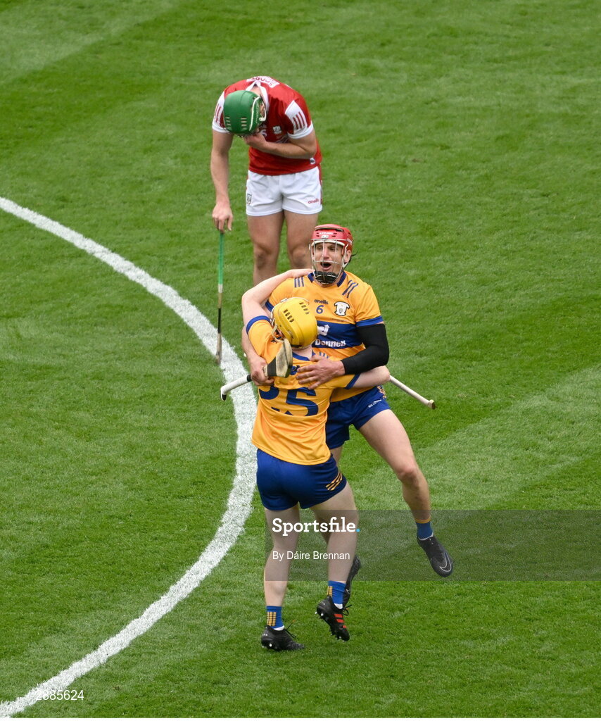 21 July 2024; John Conlon, right, and Shane Meehan of Clare and Robbie O'Flynn of Cork react at the final whistle of the GAA Hurling All-Ireland Senior Championship Final between Clare and Cork at Croke Park in Dublin. Photo by Daire Brennan/Sportsfile