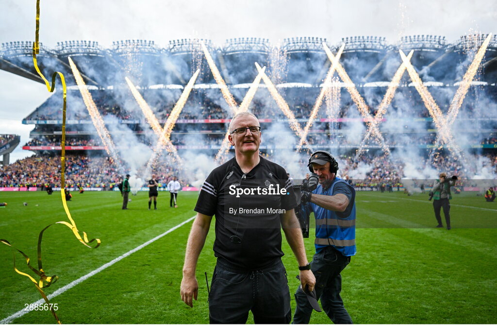 21 July 2024; Clare manager Brian Lohan celebtrates after the GAA Hurling All-Ireland Senior Championship Final between Clare and Cork at Croke Park in Dublin. Photo by Brendan Moran/Sportsfile