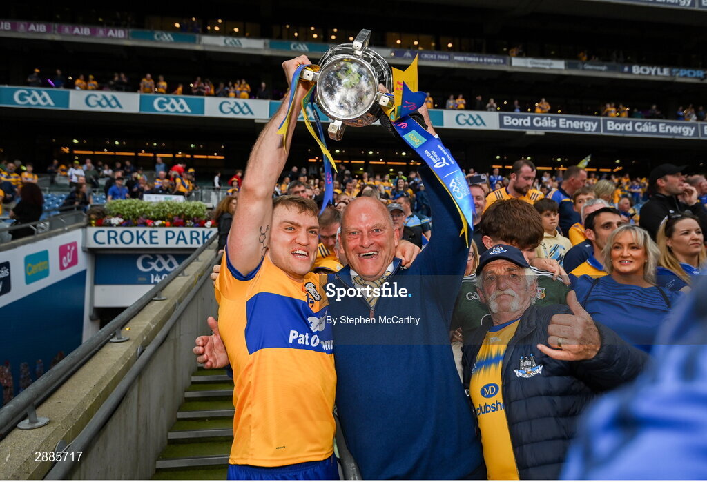 21 July 2024; Shane O'Donnell of Clare and two time All-Ireland winning Clare manager Ger Loughnane celebrate with the Liam MacCarthy cup after the GAA Hurling All-Ireland Senior Championship Final between Clare and Cork at Croke Park in Dublin. Photo by Stephen McCarthy/Sportsfile