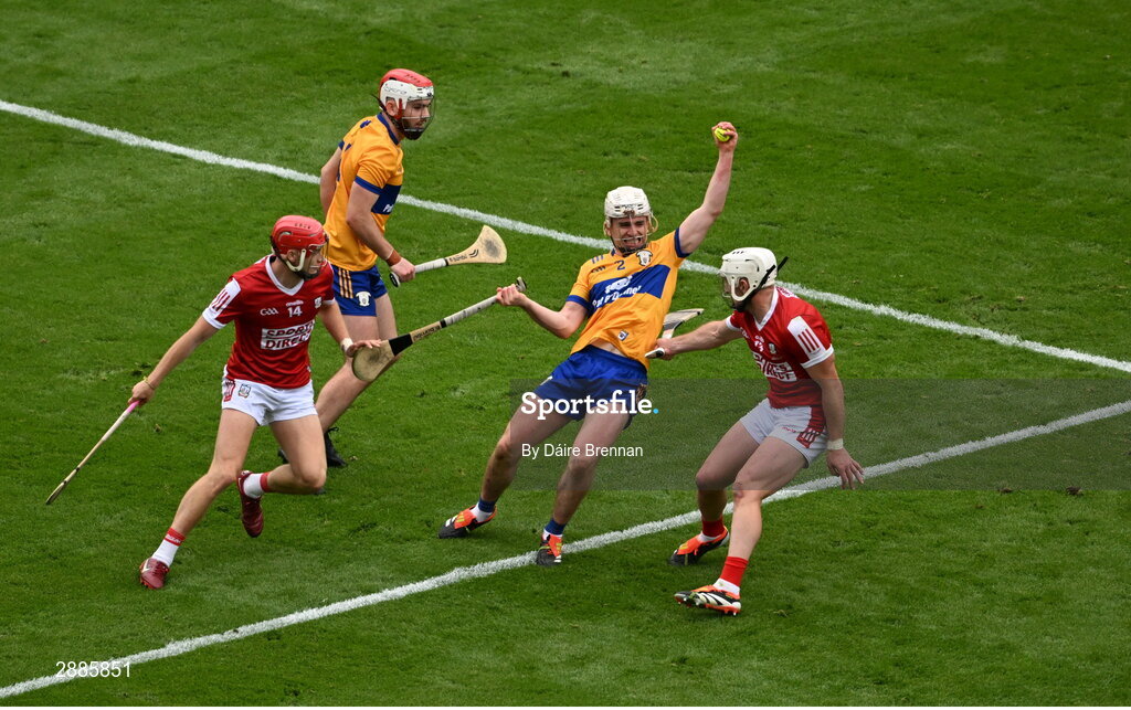 21 July 2024; Adam Hogan of Clare in action against Alan Connolly, left, and Patrick Horgan of Cork during the GAA Hurling All-Ireland Senior Championship Final between Clare and Cork at Croke Park in Dublin. Photo by Daire Brennan/Sportsfile
