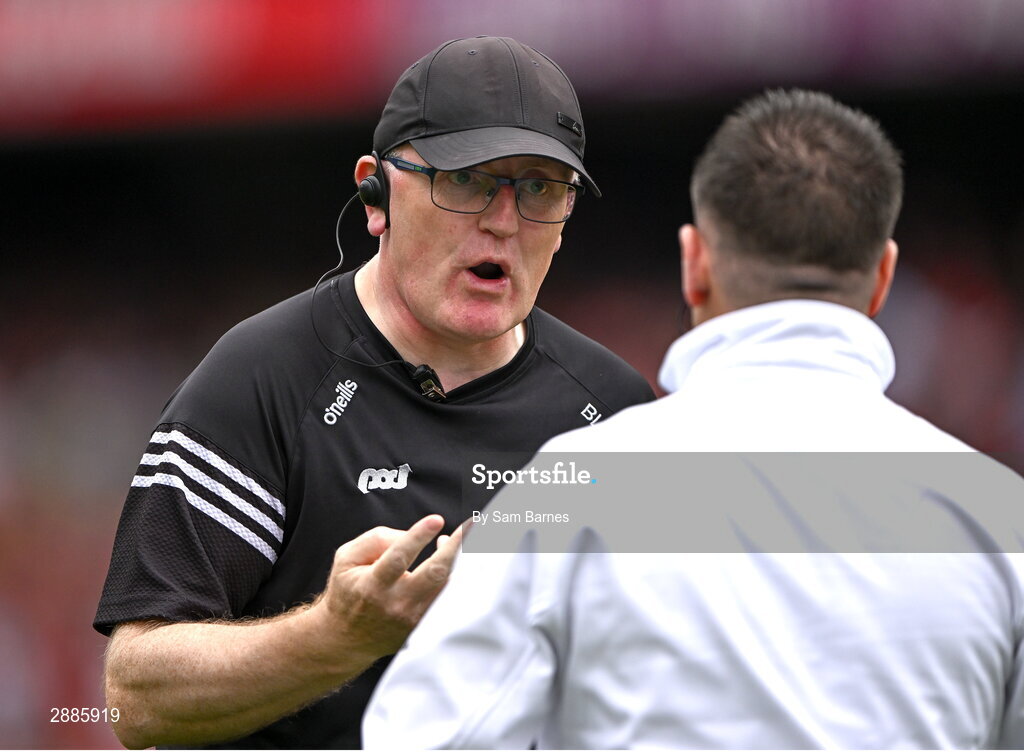21 July 2024; Clare manager Brian Lohan speaks to umpire Jimmy Barry Murphy during the GAA Hurling All-Ireland Senior Championship Final between Clare and Cork at Croke Park in Dublin. Photo by Sam Barnes/Sportsfile