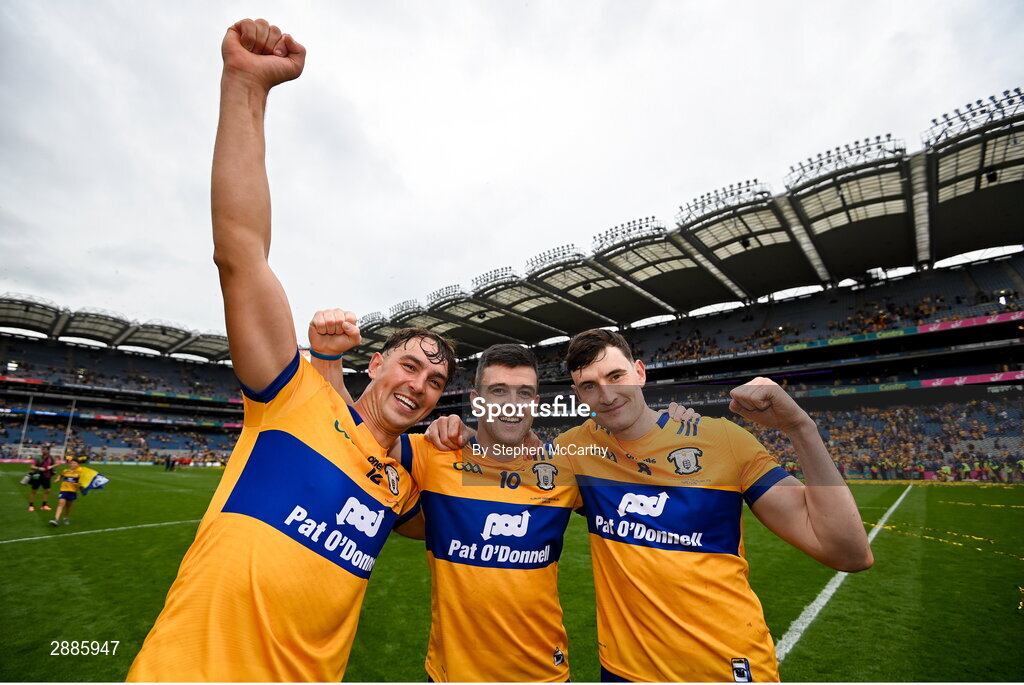 21 July 2024; Clare players, from left, Peter Duggan, Tony Kelly and David Fitzgerald celebrate after the GAA Hurling All-Ireland Senior Championship Final between Clare and Cork at Croke Park in Dublin. Photo by Stephen McCarthy/Sportsfile
