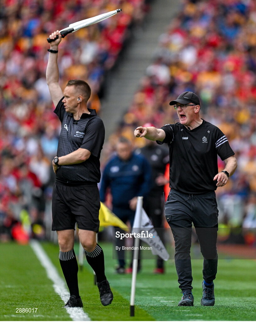 21 July 2024; Clare manager Brian Lohan during the GAA Hurling All-Ireland Senior Championship Final between Clare and Cork at Croke Park in Dublin. Photo by Brendan Moran/Sportsfile