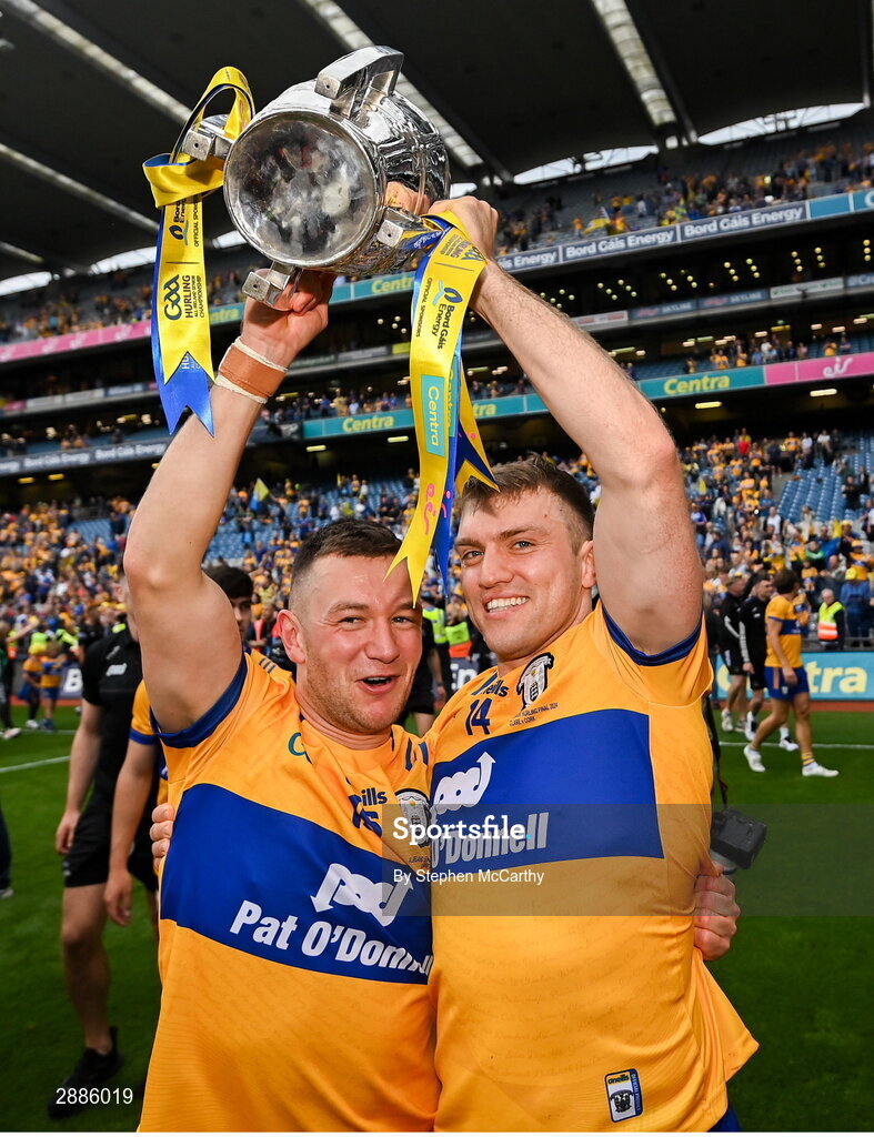 21 July 2024; David Reidy, left, and Shane O'Donnell of Clare celebrate with the Liam MacCarthy cup after the GAA Hurling All-Ireland Senior Championship Final between Clare and Cork at Croke Park in Dublin. Photo by Stephen McCarthy/Sportsfile