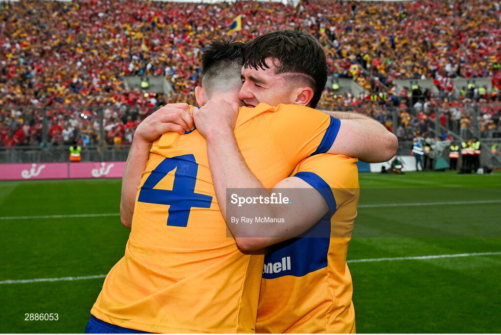 21 July 2024; Adam Hogan of Clare celebrates with Conor Leen, 4, after the GAA Hurling All-Ireland Senior Championship Final between Clare and Cork at Croke Park in Dublin. Photo by Ray McManus/Sportsfile