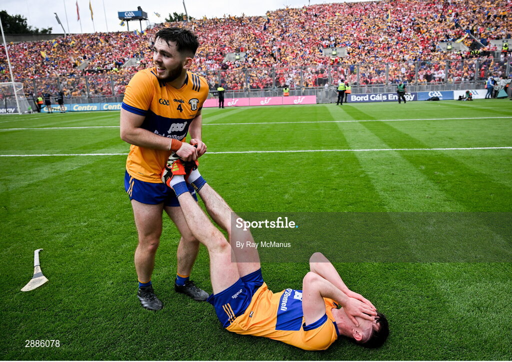 21 July 2024; Adam Hogan of Clare celebrates with Conor Leen, 4, after the GAA Hurling All-Ireland Senior Championship Final between Clare and Cork at Croke Park in Dublin. Photo by Ray McManus/Sportsfile