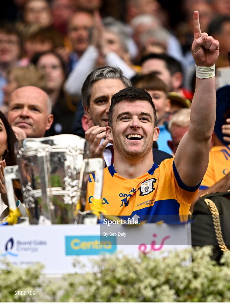 21 July 2024; Clare captain Tony Kelly and the Liam MacCarthy Cup after his side's victory in the GAA Hurling All-Ireland Senior Championship Final match between Clare and Cork at Croke Park in Dublin. Photo by Seb Daly/Sportsfile
