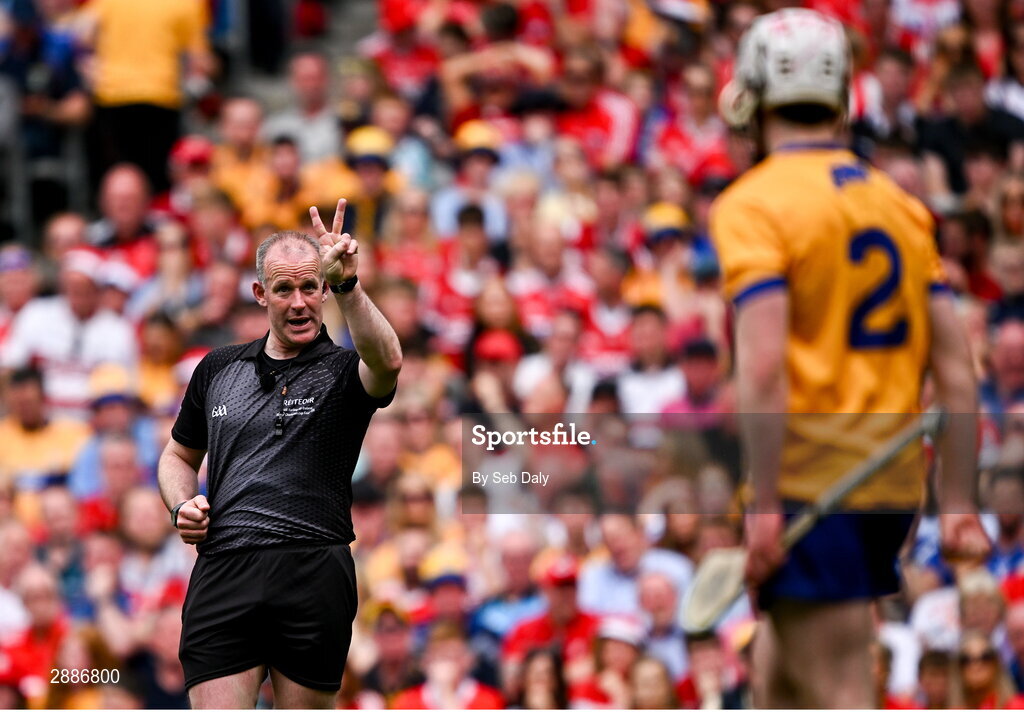 21 July 2024; Referee Johnny Murphy signals to Clare's Adam Hogan during the GAA Hurling All-Ireland Senior Championship Final match between Clare and Cork at Croke Park in Dublin. Photo by Seb Daly/Sportsfile