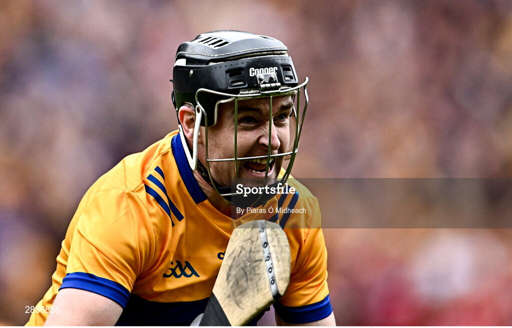 21 July 2024; Clare captain Tony Kelly celebrates after his side's victory in the GAA Hurling All-Ireland Senior Championship Final between Clare and Cork at Croke Park in Dublin. Photo by Piaras Ó Mídheach/Sportsfile