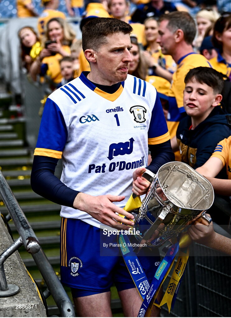 21 July 2024; Clare goalkeeper Eibhear Quilligan with the Liam MacCarthy Cup after his side's victory in the GAA Hurling All-Ireland Senior Championship Final between Clare and Cork at Croke Park in Dublin. Photo by Piaras Ó Mídheach/Sportsfile