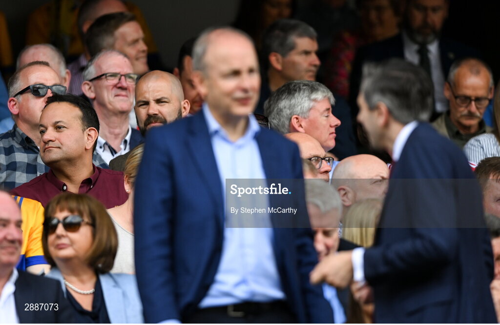 21 July 2024; Former Taoiseach and Tánaiste Leo Varadkar TD, left, with Tánaiste Micheál Martin TD and An Taoiseach Simon Harris TD, right, before the GAA Hurling All-Ireland Senior Championship Final between Clare and Cork at Croke Park in Dublin. Photo by Stephen McCarthy/Sportsfile