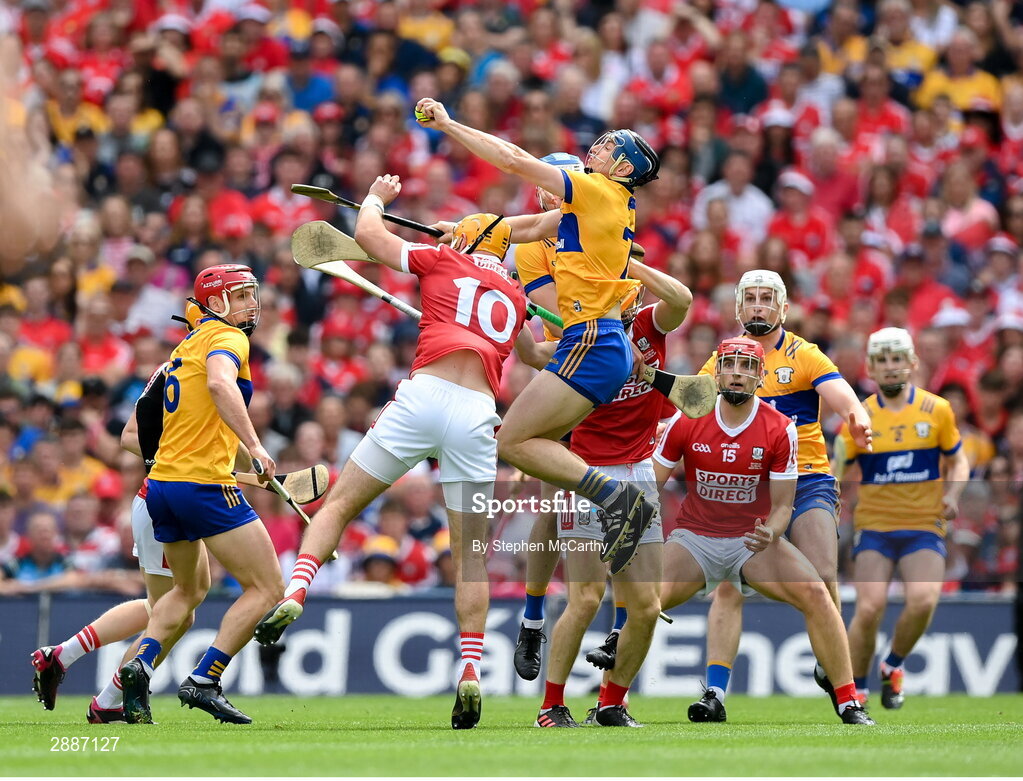 21 July 2024; David McInerney of Clare claims possession during the GAA Hurling All-Ireland Senior Championship Final between Clare and Cork at Croke Park in Dublin. Photo by Stephen McCarthy/Sportsfile