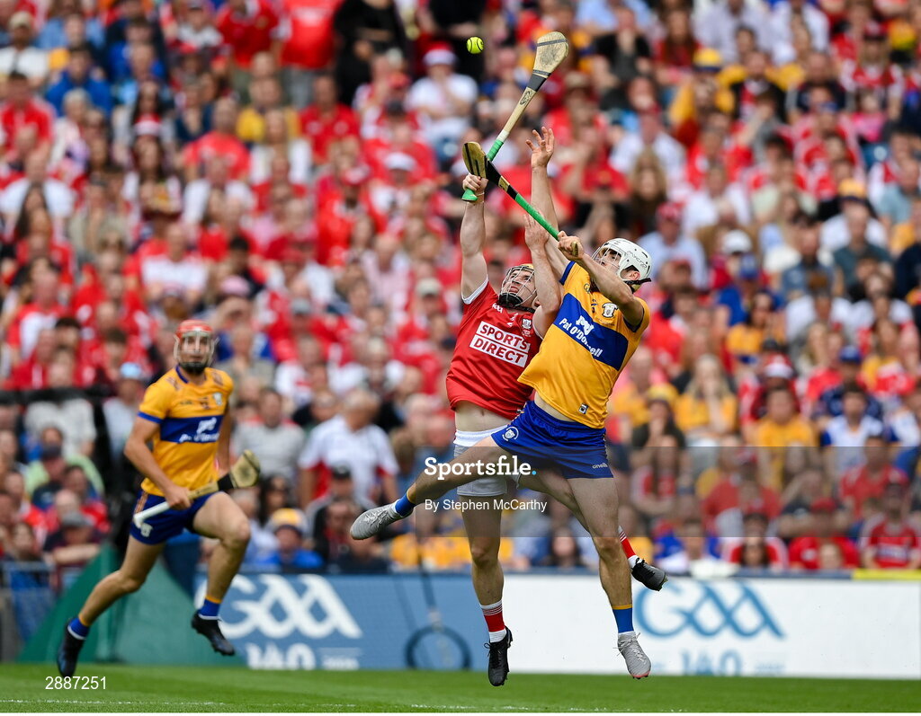 21 July 2024; Aidan McCarthy of Clare in action against Niall O'Leary of Cork during the GAA Hurling All-Ireland Senior Championship Final between Clare and Cork at Croke Park in Dublin. Photo by Stephen McCarthy/Sportsfile