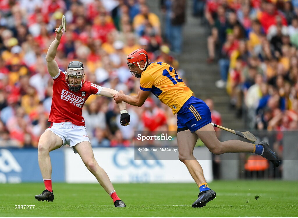 21 July 2024; Ethan Twomey of Cork in action against Peter Duggan of Clare during the GAA Hurling All-Ireland Senior Championship Final between Clare and Cork at Croke Park in Dublin. Photo by Stephen McCarthy/Sportsfile